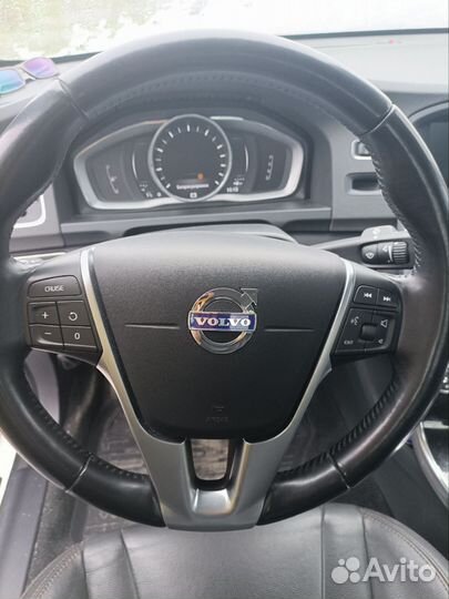 Volvo S60 Cross Country 2.0 AT, 2018, 130 000 км