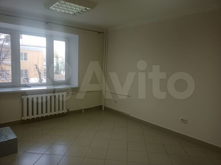 Склады 12.3, 25.4 м²