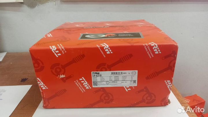 Диск задний тормозной Mercedes E212 TRW DF4270