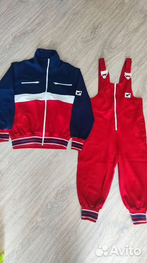 Спортивный костюм женский