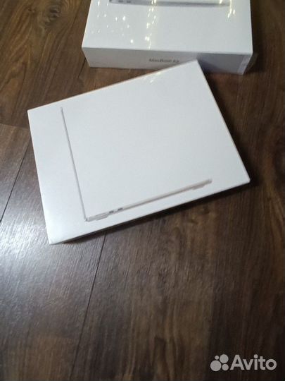 Macbook air 13 m2 8 256 Starlight (MLY13)