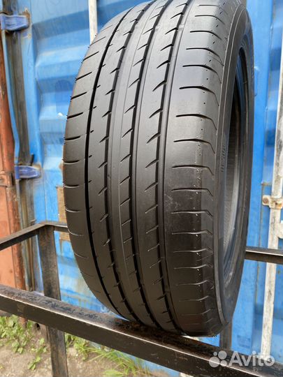 Yokohama Advan Sport V105 235/55 R17 99Y