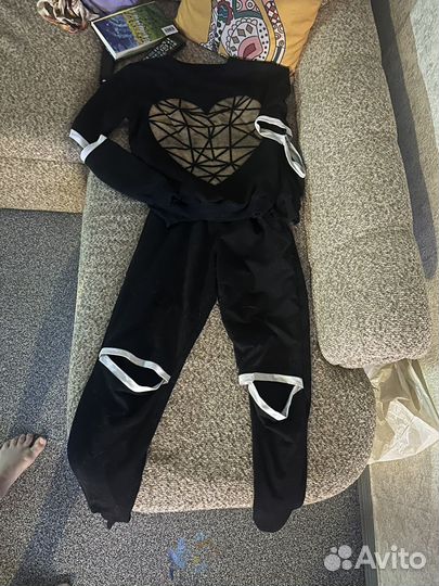 Спортивный костюм женский