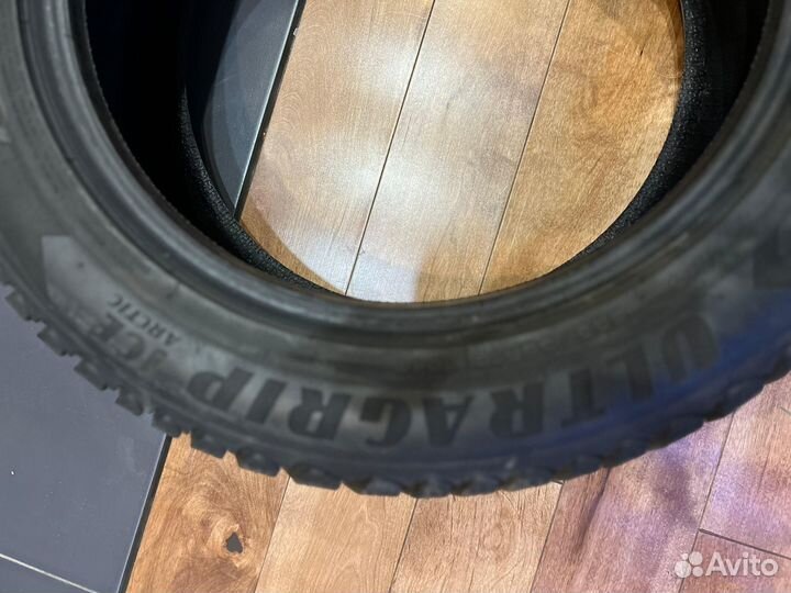 Goodyear UltraGrip 235/55 R18