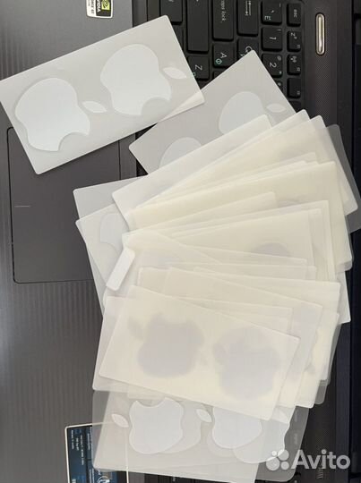 Наклейки от apple