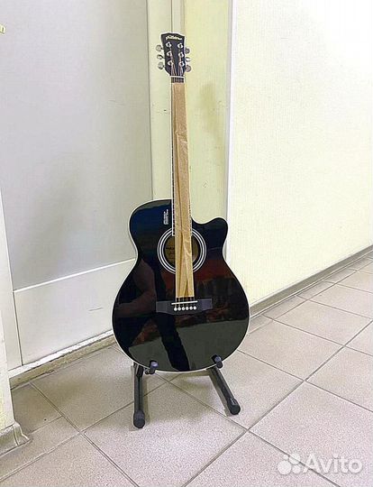 Акустическая гитара
