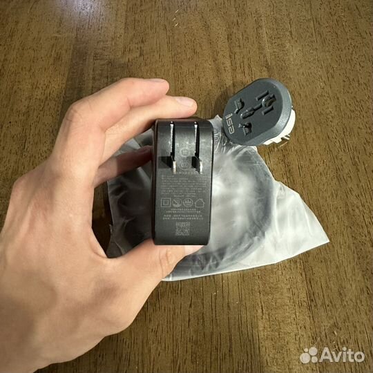 Блок Ugreen USB A + 3 USB C 100W GaN