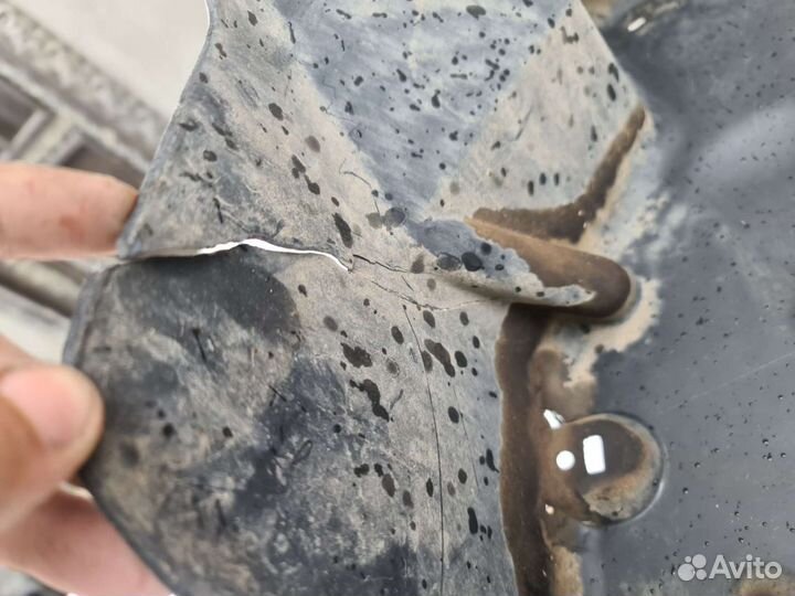 Защита бензонасоса Mercedes W140