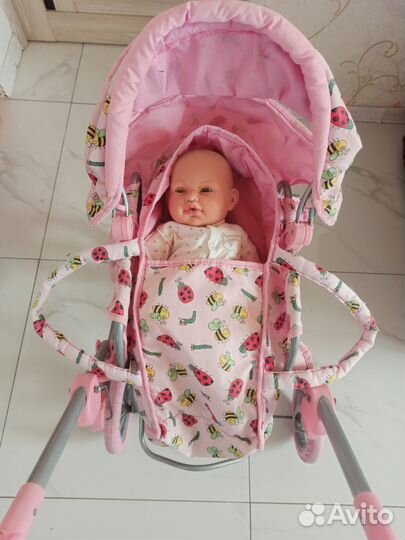 Коляска для кукол и бебиборна