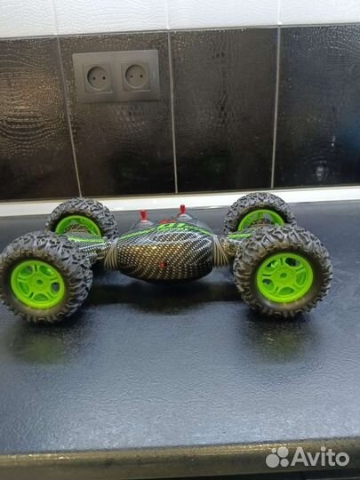 Машинка перевертыш на радиоуправлении