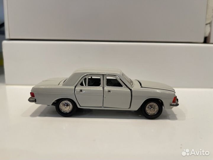 Модель Волга газ 3102 СССР 1:43