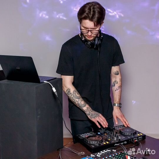 Профессиональный DJ на мероприятие