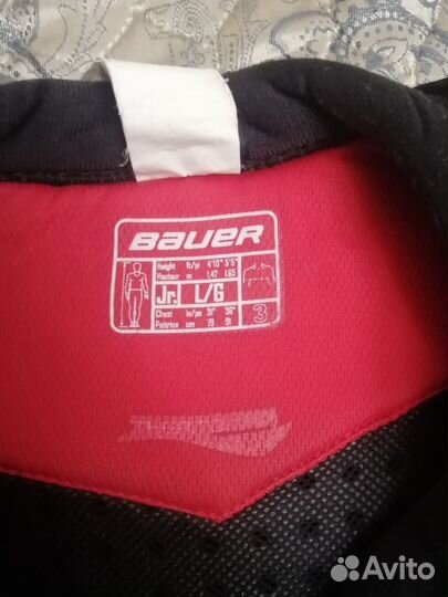 Нагрудник хоккейный bauer