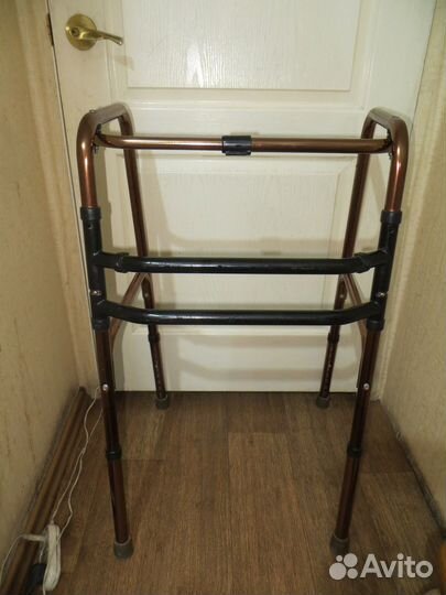 Продам,меняю ходунки