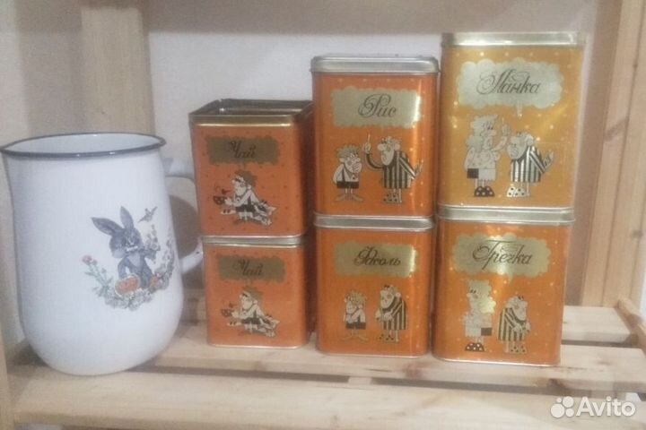 Посуда СССР, жестяные банки, эмалированный кувшин