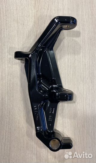 Стойка лыжи, кулак снегохода BRP левый 505073177