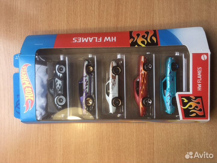 Hot wheels машинки