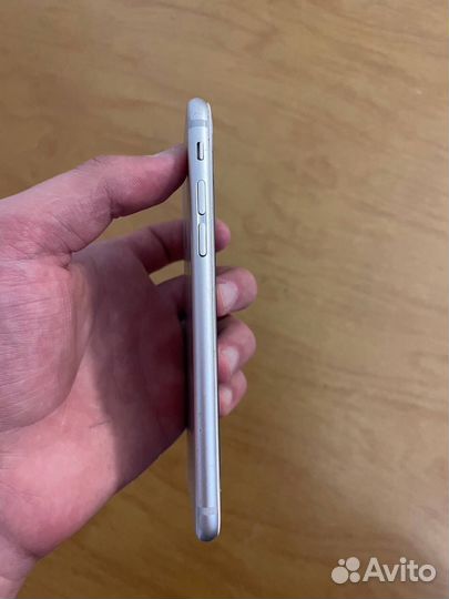 iPhone 6S, 64 ГБ