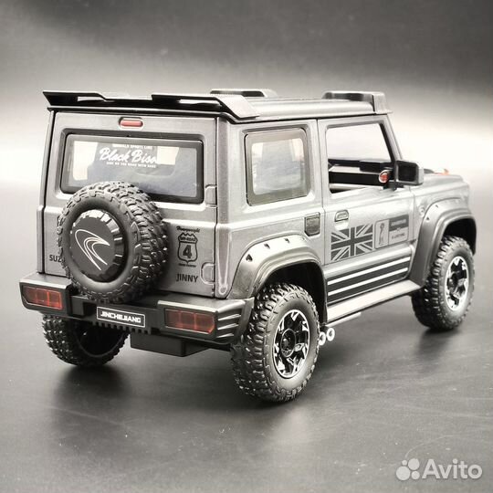 Модель автомобиля Suzuki Jimny 1:24 (20см)