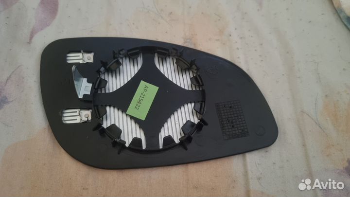 Зеркальный элемент