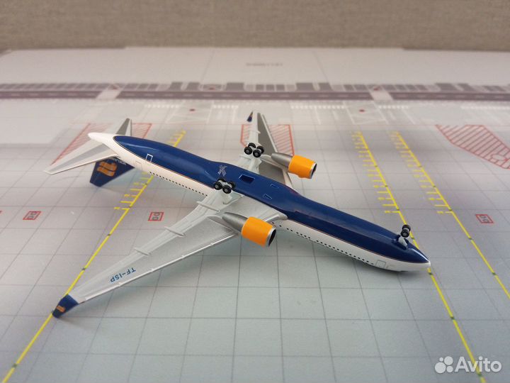 Модель самолета herpa 1:500 533102-001 B767