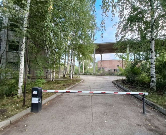 Машиноместо, > 30 м²