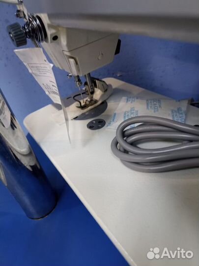 Промышленная прямострочная швейная машина Zoje