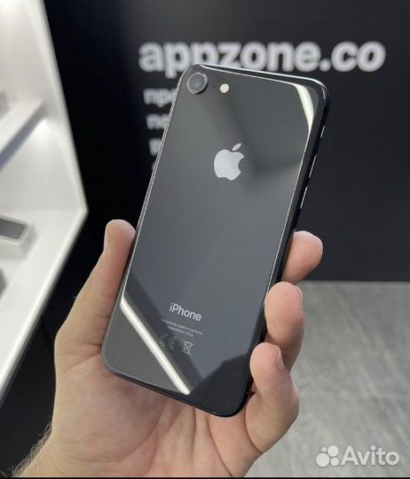 iPhone 8, 64 ГБ