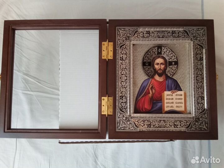 Икона - Спаситель в раскладном киоте
