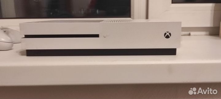 Xbox one s 1tb с дисководом