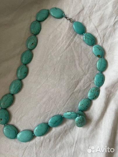 Продам серьги и бусы