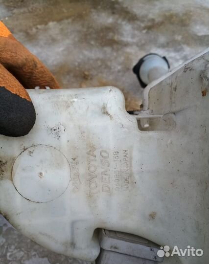 Бачок омывателя лобового стекла Лексус GS 3