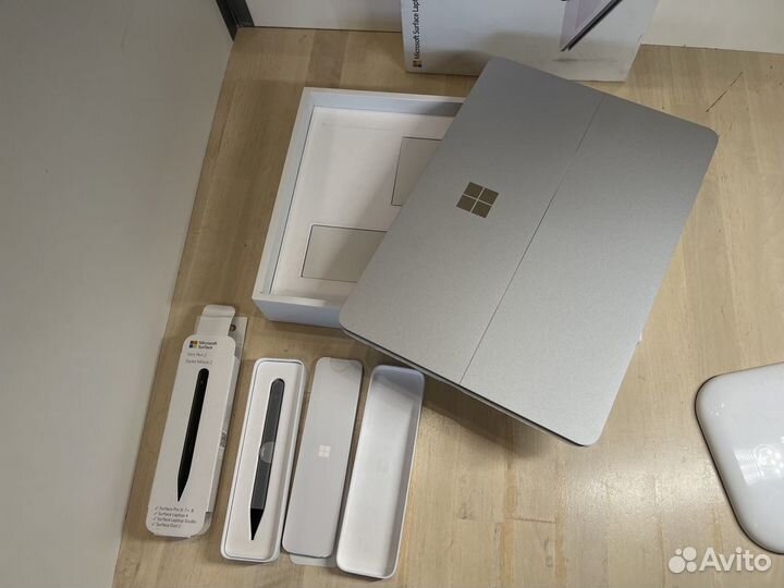 Surface Laptop Studio i5-11300H/16