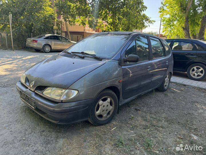 В разборе Renault megane scenic f3r