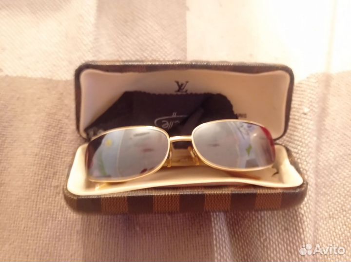 Солнцезащитные очки louis vuitton
