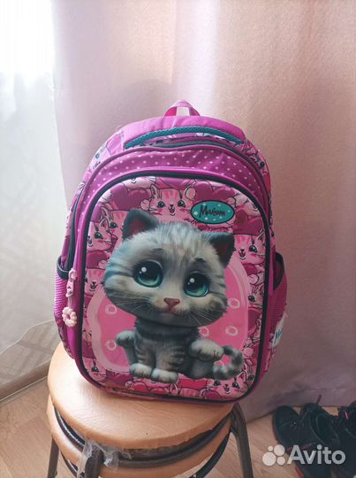 Школьный рюкзак, обувь