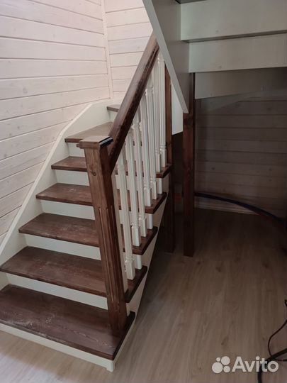 Деревянная лестница на 2этаж
