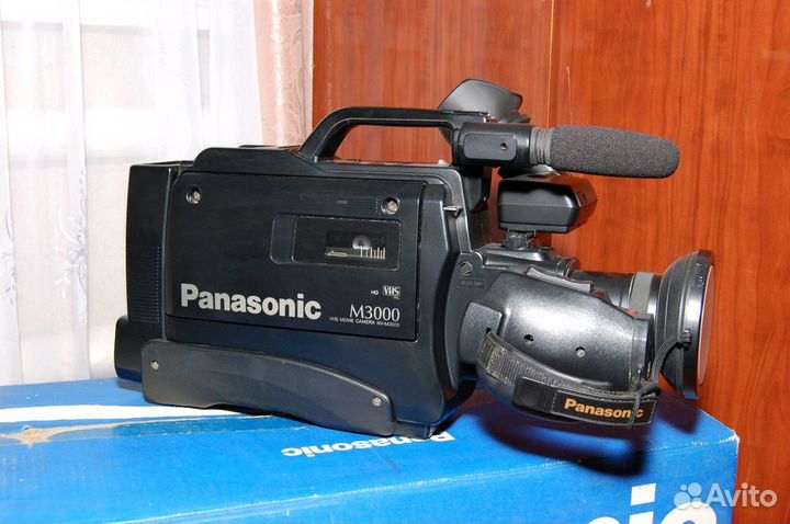 Видеокамера Panasonic M 3000