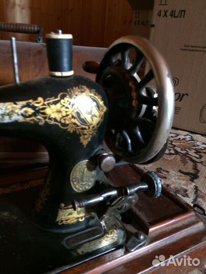 Швейная машинка зингер ручная