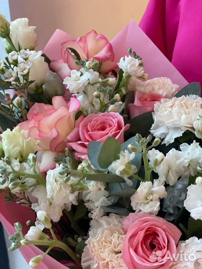 Букет с нежно-розовыми оттенками для мамы