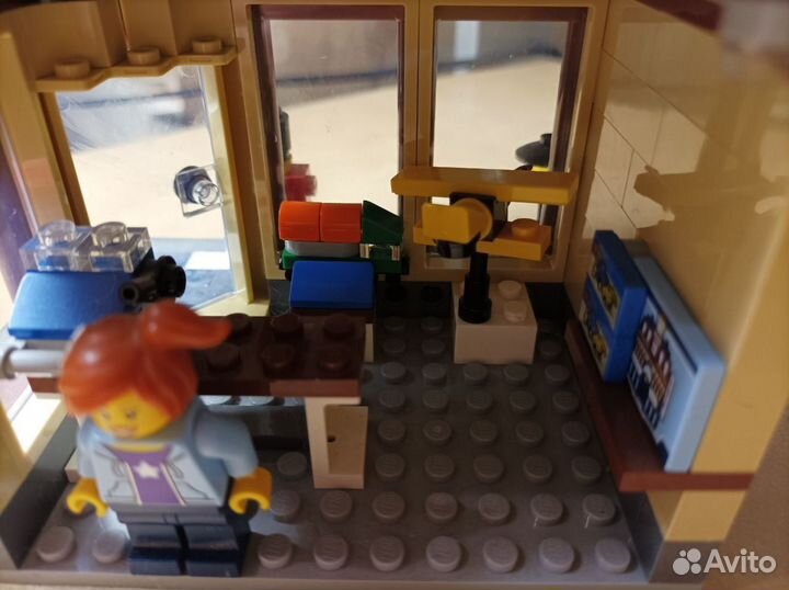 Lego Creator Городской магазин игрушек 31105