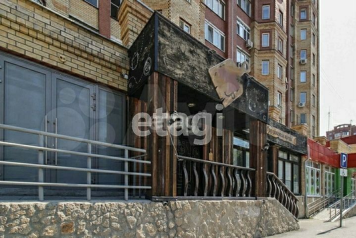 Продам торговое помещение, 467.9 м²