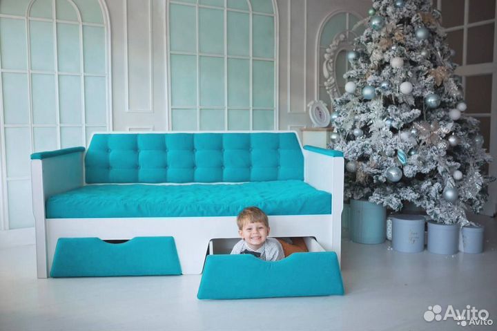 Детская кроватка с каретной стяжкой