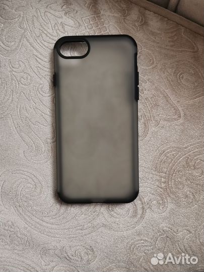 Чехол на iPhone 7