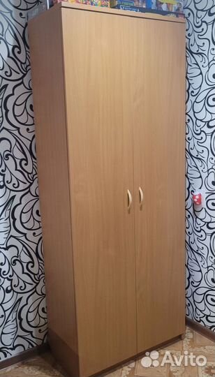 Шкаф