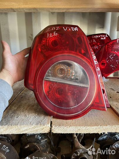 Фонарь левый Zaz vida