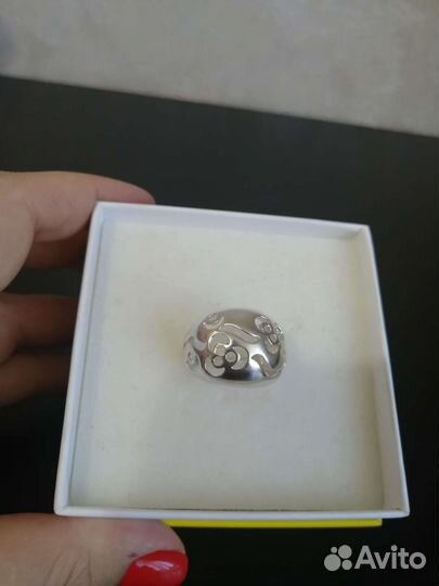 Серебряное кольцо женское