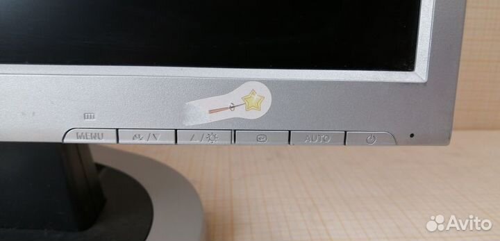Монитор б/у 17