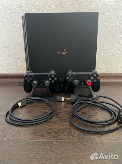 Sony playstation 4 pro 1tb 2 геймпада, игры