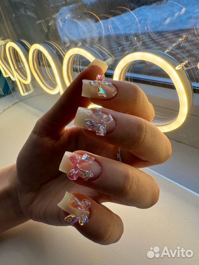 Мастер маникюра и педикюра